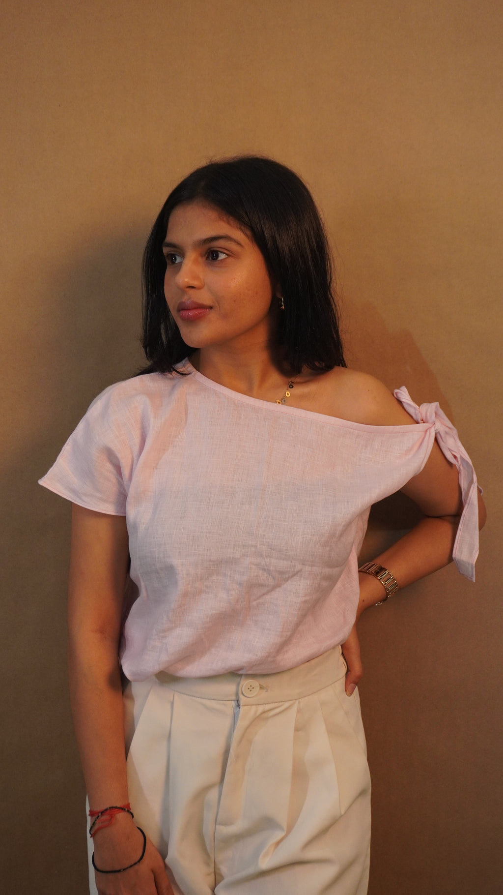 Off Shoulder Knot